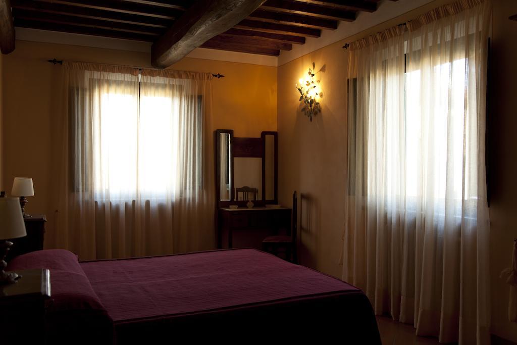 Agriturismo La Colombaia Cerreto Guidi Room photo